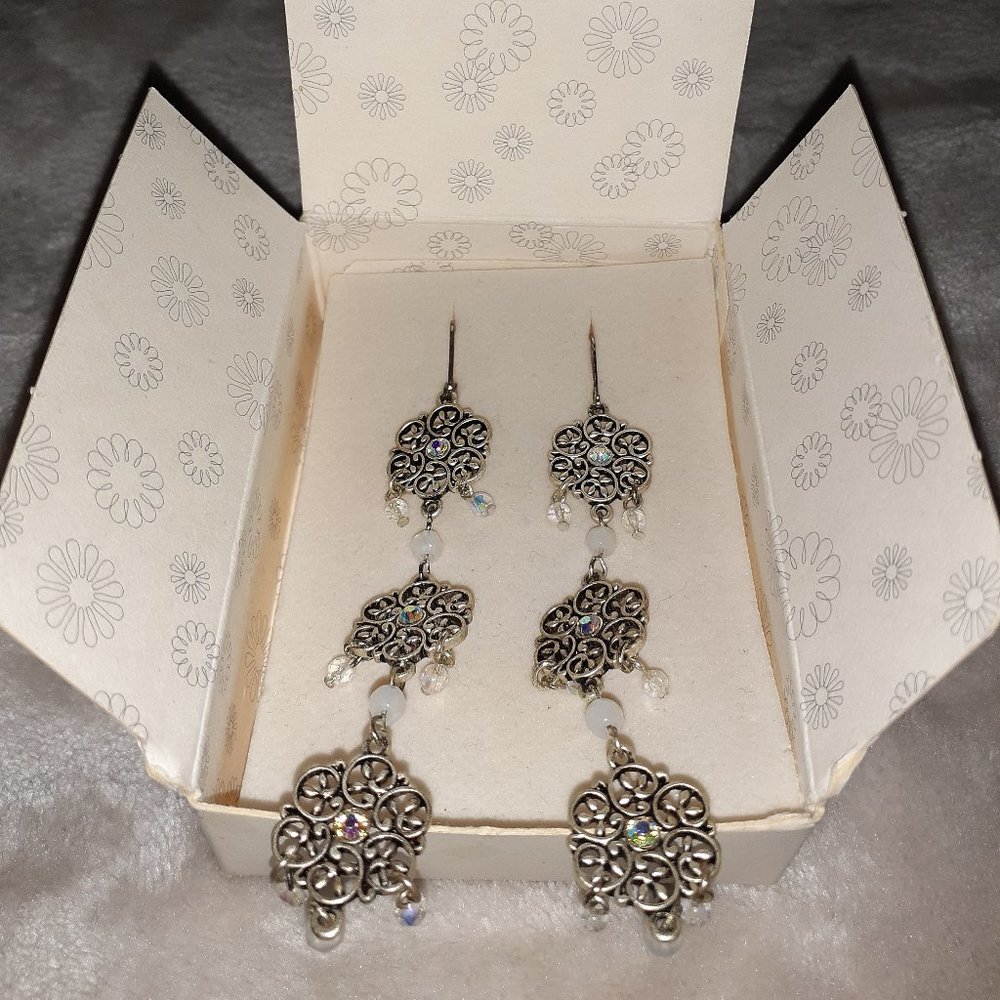 Avon Earrings (MARK)